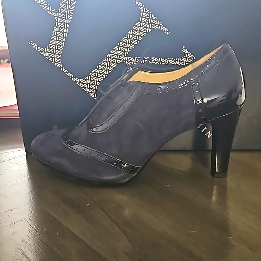 Women's blue oxfords